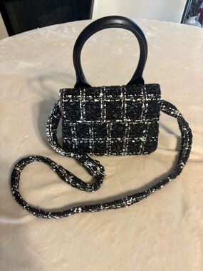 Black & White Tweed Top-Handlei Crossbody Bag